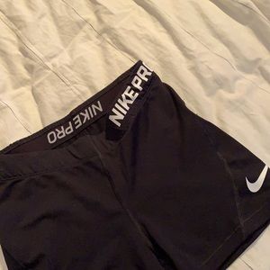 Black Nike pros never worn bought 3 weeks ago